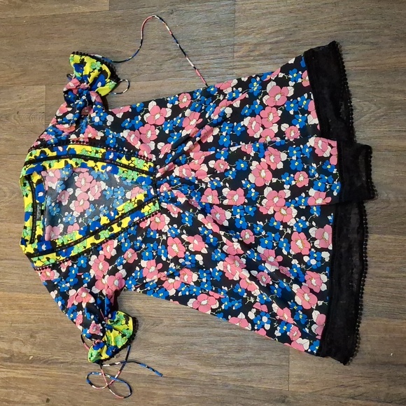 Topshop Floral Mini Dress with Black Lace Trim. - Picture 1 of 7